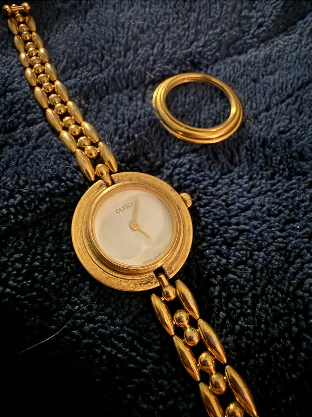 GUCCI Interchangeable Bezel Watch With Gold Tone Bezel - Picture 1 of 4